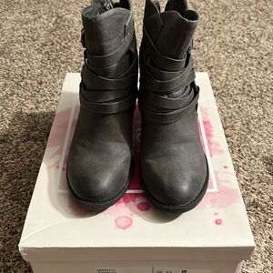 Bootie Manto Charcoal 7.5